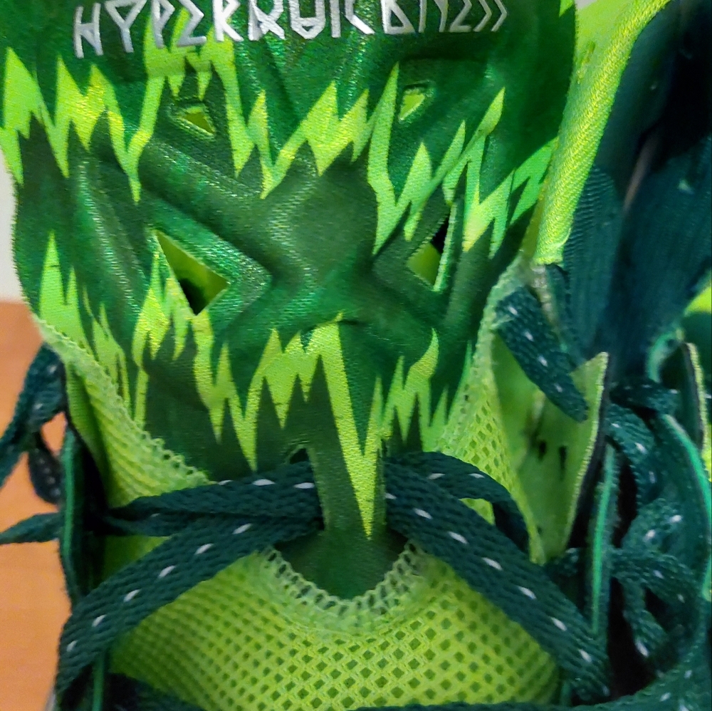 Nike Hyperquickness Bball Kicks. - image 3